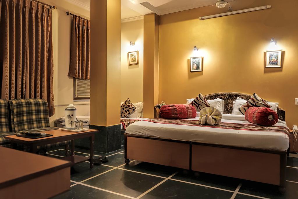 Hotel Laxmi Palace Udaipur Buitenkant foto
